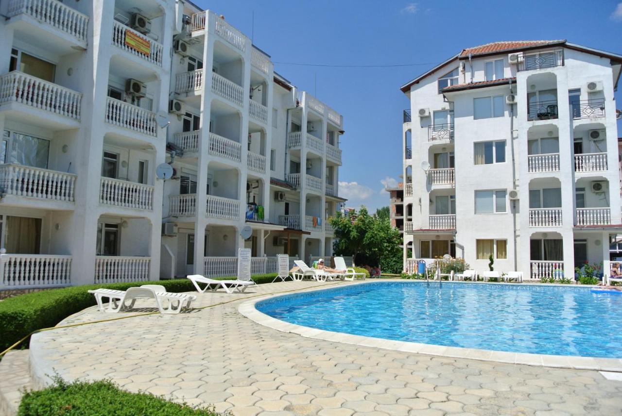 Bravo 5 Holiday Home Солнечный берег Экстерьер фото